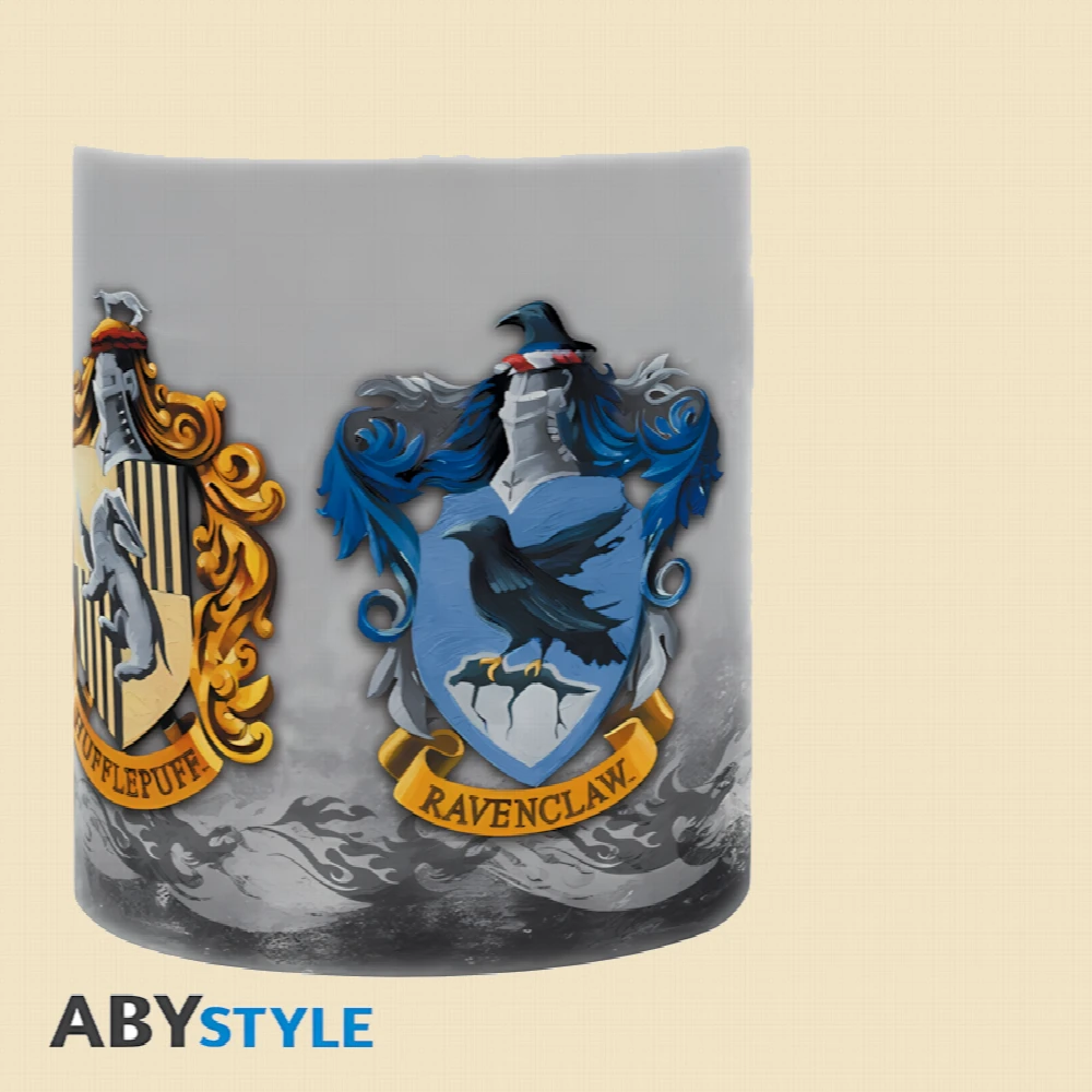 Harry Potter – 4 Houses – Gift Set (Mug 320ml, Acryl Figure & Postcards) – Produktbild